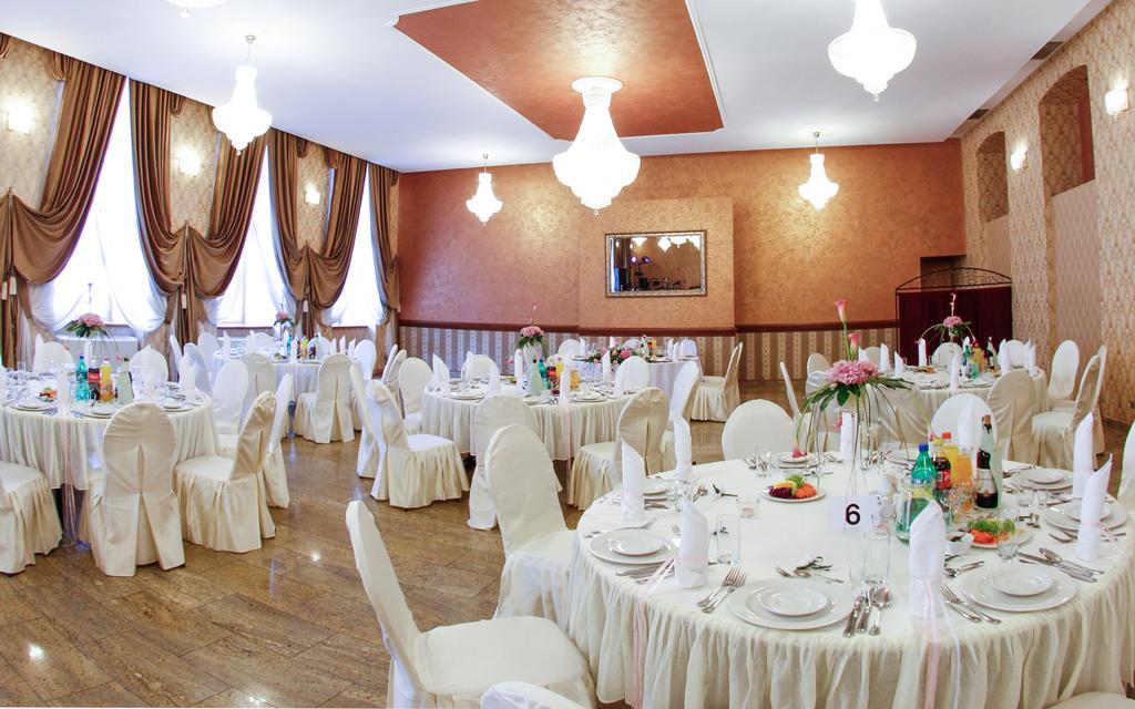Komoda Club Residence Kalisz  Bagian luar foto