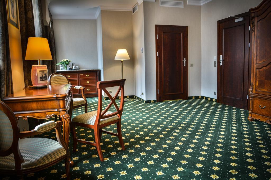 Komoda Club Residence Kalisz  Ruang foto